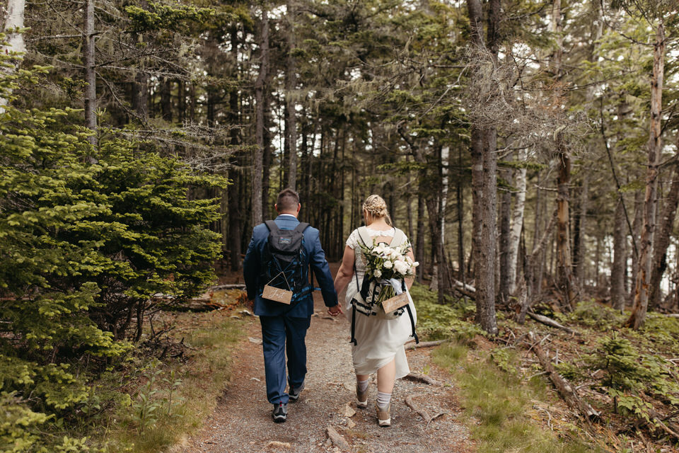Hiking elopement in Maine